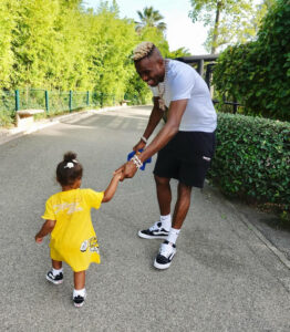 Victor Osimhen with his daughter via his instagram